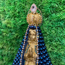 Escultura Nossa Senhora com Pérolas Azul e Dourado - Tora Design